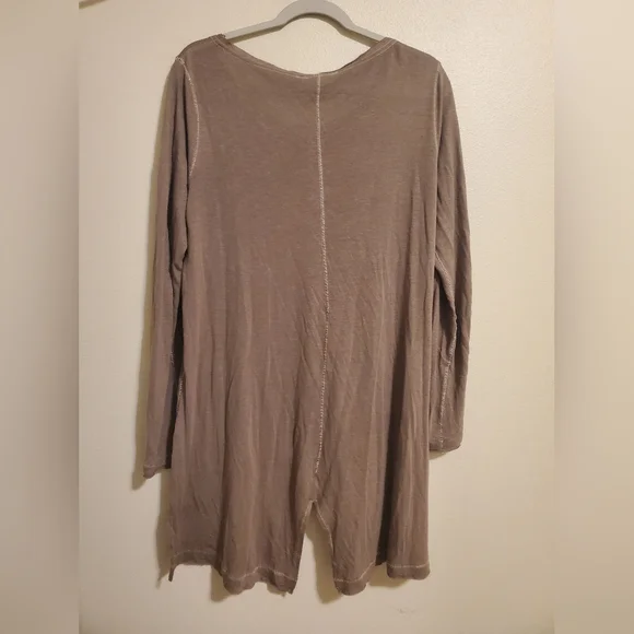 Women's Gimnicks hi-low tunic top size medium - Picture 2 of 9